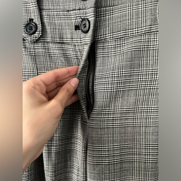 Elizabeth and James Pinstripe Wide-leg Trousers - Picture 5 of 9